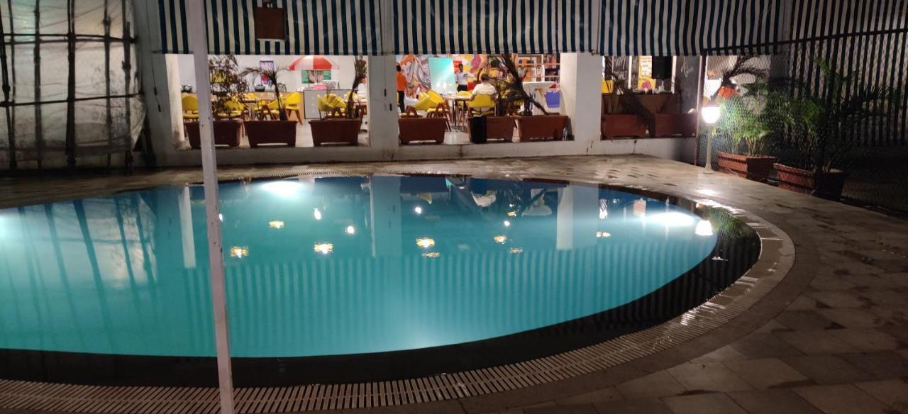Viola Beacon Resort, Lonavala Extérieur photo
